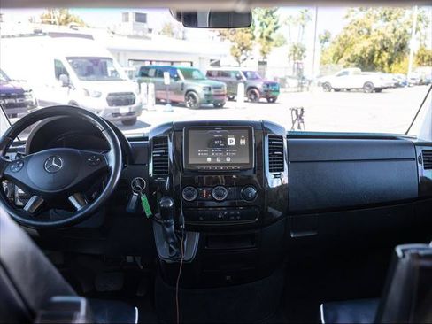 Used 2015 Mercedes-Benz Sprinter 2500 image 24