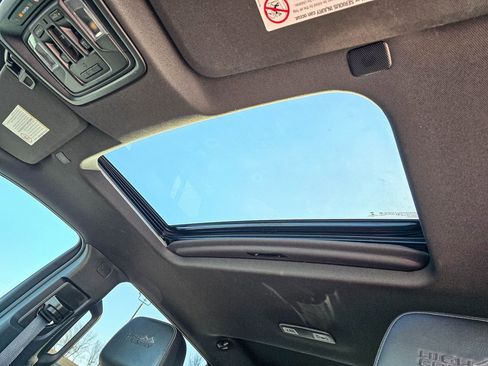 Used 2023 Chevrolet Silverado 3500 High Country w/ Technology Package image 35