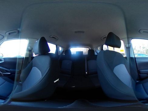 Used 2025 Kia Soul LX w/ LX Technology Package image 36