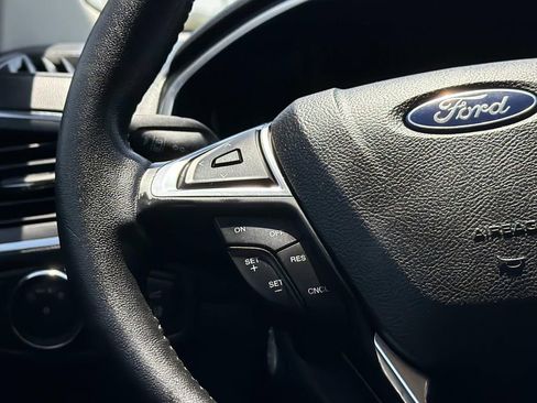 Certified 2019 Ford Edge Titanium FWD image 12