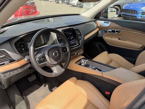 Used 2016 Volvo XC90 T8 Inscription AWD/4WD image 32