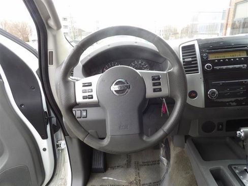 Used 2016 Nissan Frontier S image 12