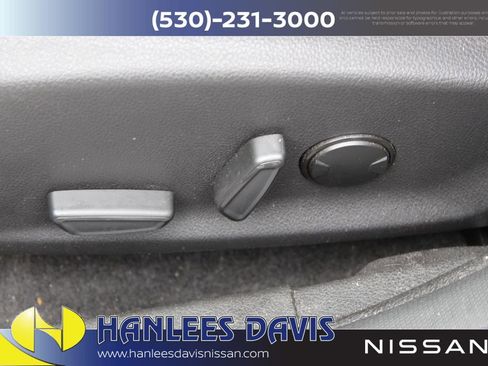 Used 2017 Ford Focus Titanium image 13