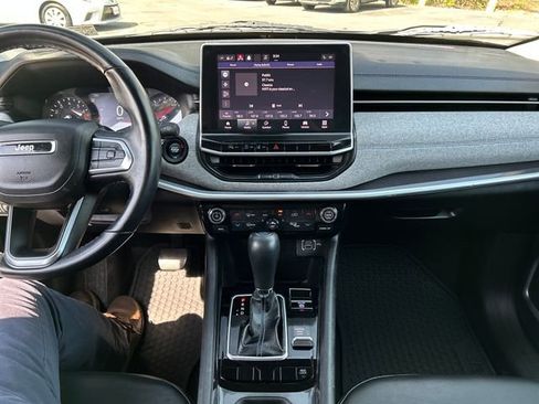 Used 2022 Jeep Compass Latitude w/ Convenience Group image 18