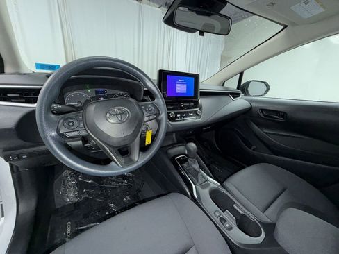 Certified 2023 Toyota Corolla LE image 4