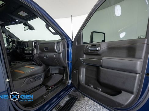 Used 2023 GMC Sierra 2500 AT4 w/ AT4 Preferred Package AWD/4WD image 42