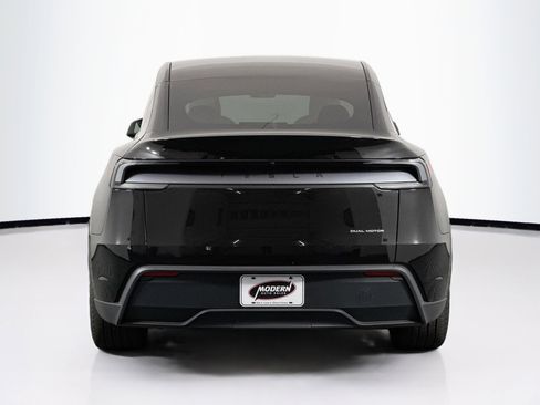 Used 2026 Tesla Model Y Long Range AWD/4WD image 10
