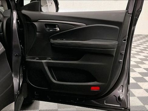 Used 2025 Honda Ridgeline RTL image 22