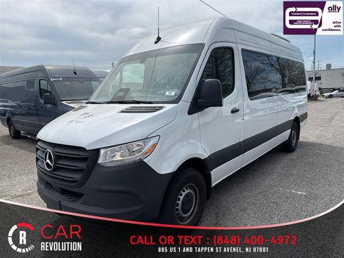 Used 2025 Mercedes-Benz Sprinter 2500 image 3