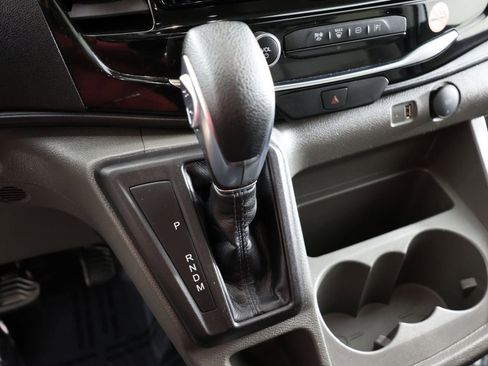 Used 2024 Ford Transit 350 XLT image 6