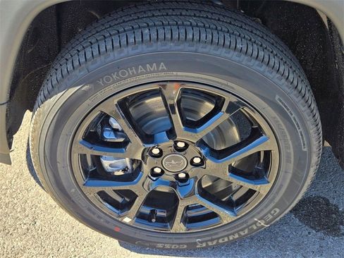 New 2026 Jeep Compass Latitude image 5