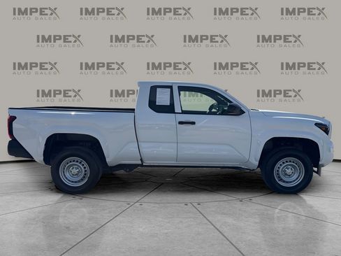 Used 2024 Toyota Tacoma SR image 6