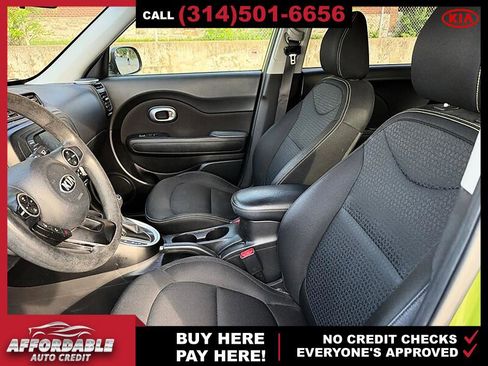 Used 2016 Kia Soul + FWD image 10