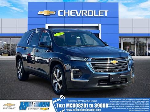 Certified 2023 Chevrolet Traverse LT w/ LT Premium Package AWD/4WD image 1