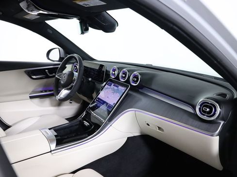 Used 2025 Mercedes-Benz C 300 4MATIC Sedan image 51