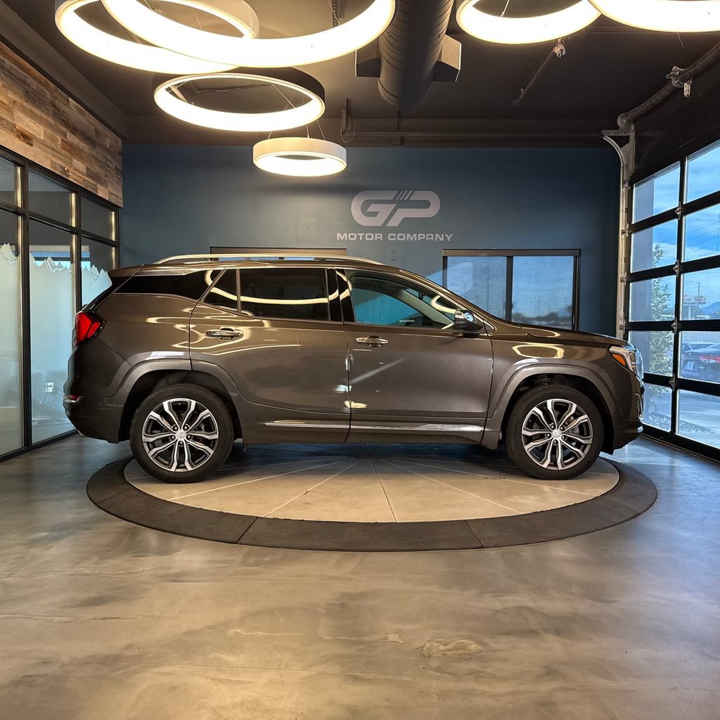 Used 2019 GMC Terrain Denali w/ GMC Pro Grade Package AWD/4WD image 2
