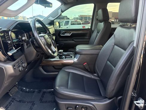 Used 2025 Chevrolet Silverado 1500 RST w/ Convenience Package II image 9