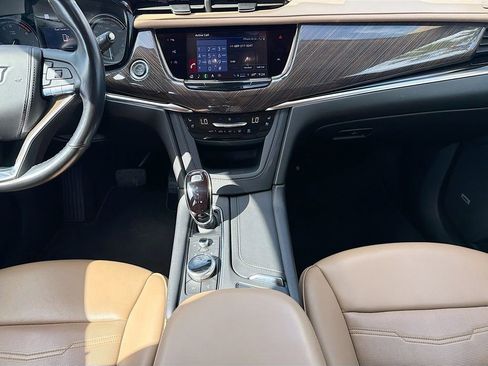 Used 2023 Cadillac XT6 Premium Luxury w/ Platinum Package FWD image 20