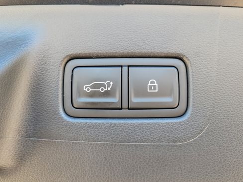 Used 2025 Hyundai Santa Fe XRT image 10