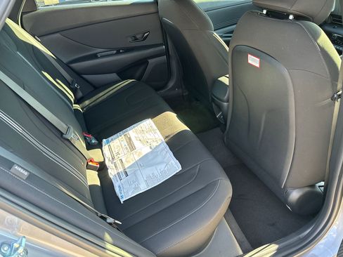 Certified 2025 Hyundai Elantra Sport image 15