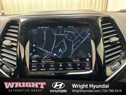 Used 2019 Jeep Cherokee Limited image 26