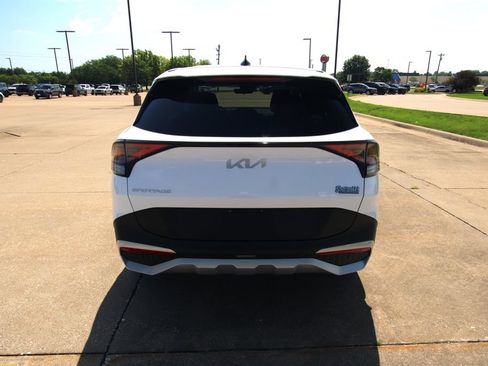 Used 2024 Kia Sportage EX FWD image 14