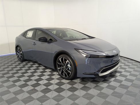 New 2026 Toyota Prius Plug-In Hybrid image 4