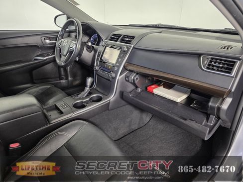 Used 2016 Toyota Camry XLE image 32