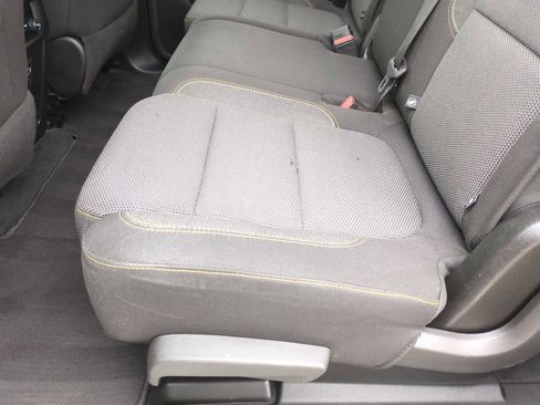 Used 2021 Chevrolet Traverse LS FWD image 25
