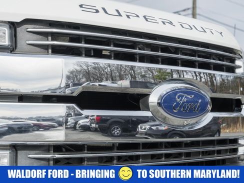 Certified 2019 Ford F250 Lariat w/ Lariat Value Package image 9
