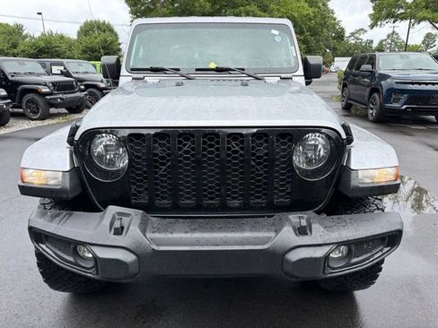 Used 2021 Jeep Gladiator Sport AWD/4WD image 6