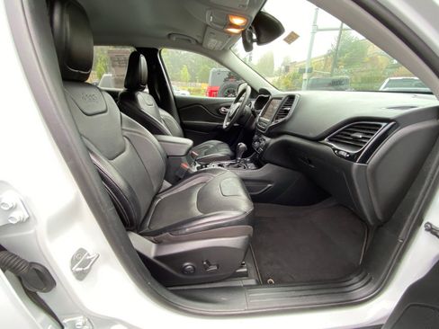 Used 2023 Jeep Cherokee Altitude Lux image 16