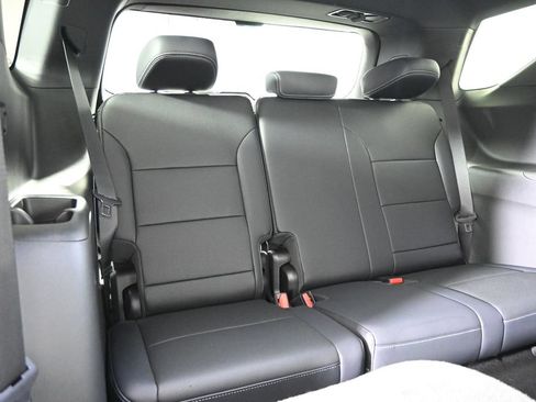 Used 2026 Chevrolet Traverse LT w/ Midnight/Sport Edition AWD/4WD image 16