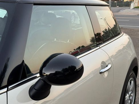 Used 2018 MINI Cooper 2-Door Hardtop FWD image 8