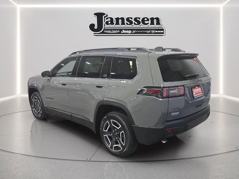 New 2026 Jeep Cherokee Laredo image 3