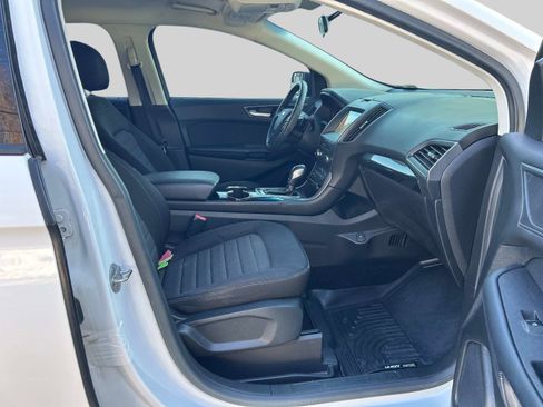 Used 2016 Ford Edge SE image 17