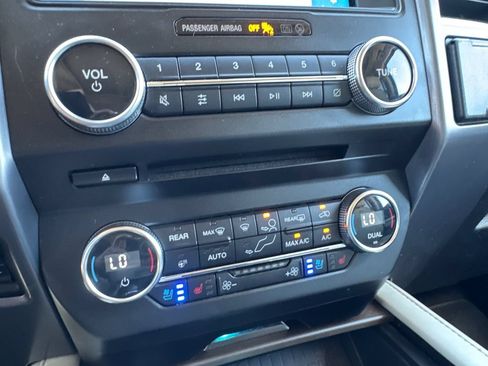 Used 2018 Ford Expedition Max Platinum AWD/4WD image 35