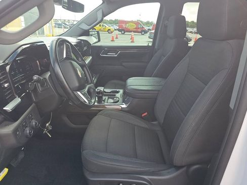 Used 2023 Chevrolet Silverado 1500 LT w/ Protection Package AWD/4WD image 4
