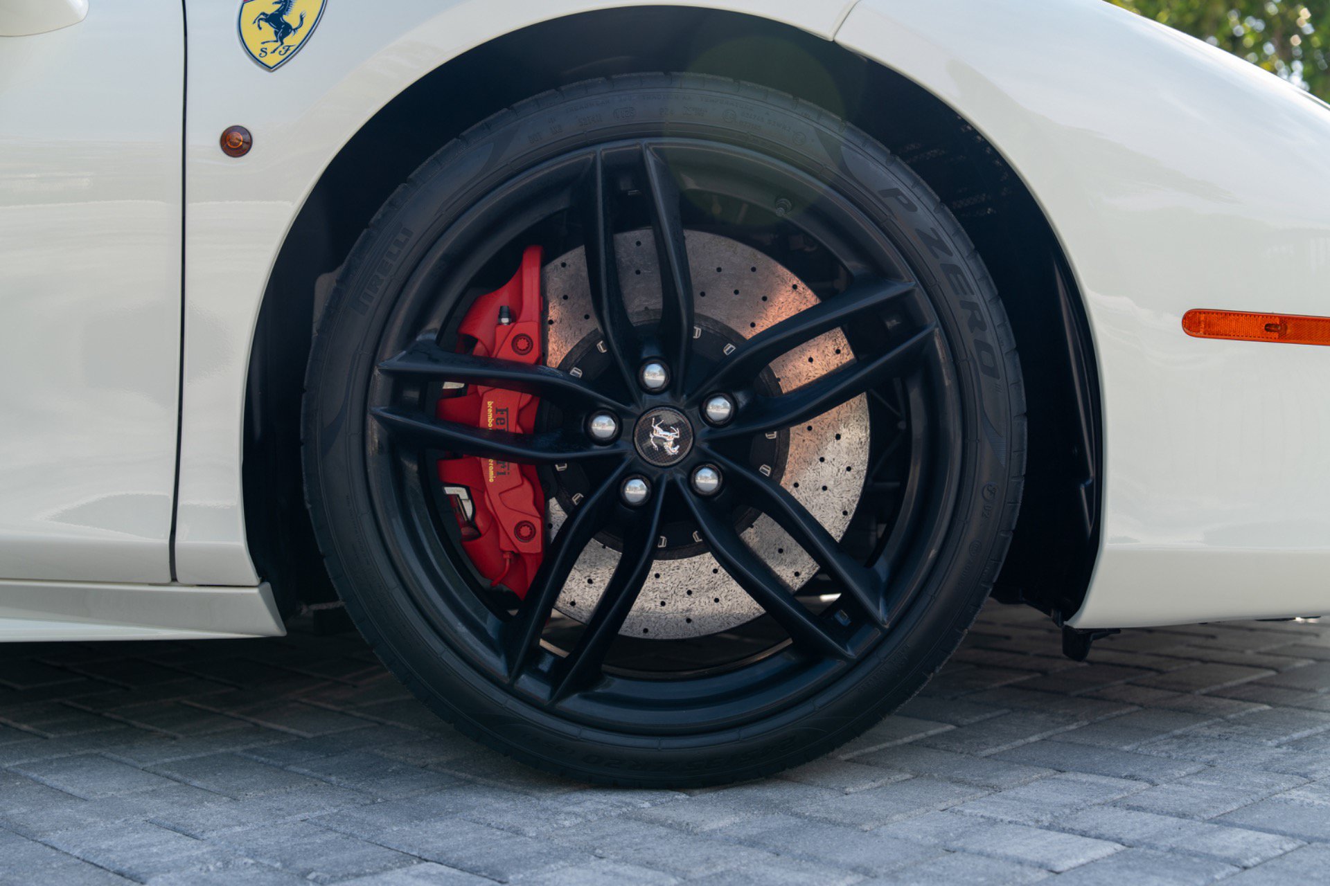 Used 2019 Ferrari 488 Spider RWD image 15