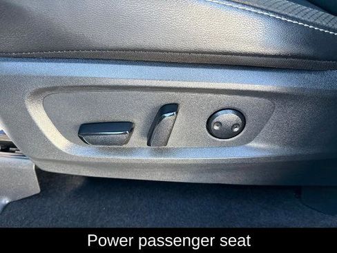 Certified 2025 Nissan Pathfinder SL image 23