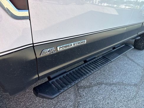 Used 2019 Ford F250 XL w/ STX Appearance Package AWD/4WD image 9