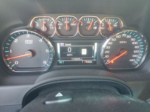 Used 2020 Chevrolet Suburban LT image 14