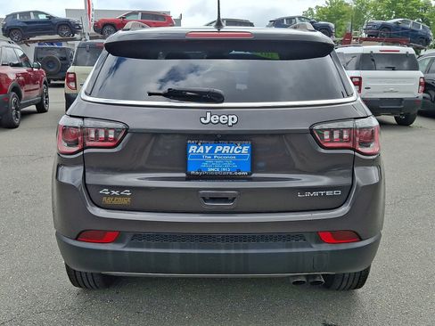 Used 2019 Jeep Compass Limited AWD/4WD image 5
