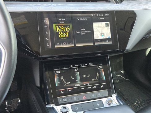 Certified 2022 Audi e-tron Premium image 23