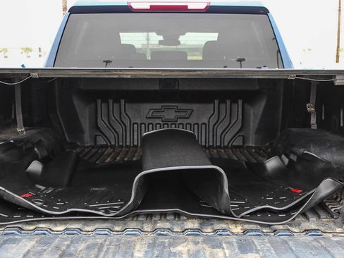 Used 2022 Chevrolet Silverado 1500 LT AWD/4WD image 25