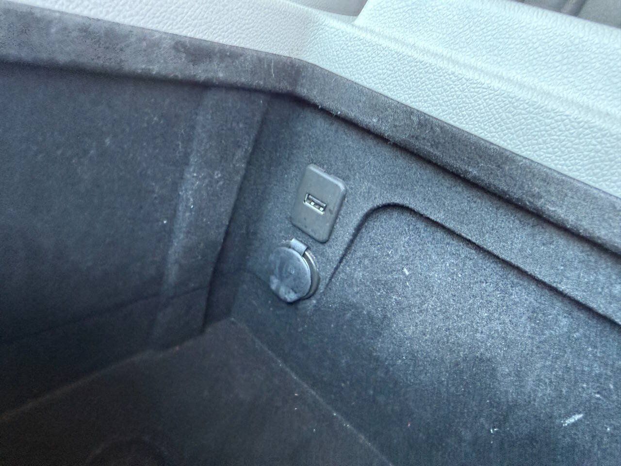 Used 2010 Chevrolet Suburban LT AWD/4WD image 24