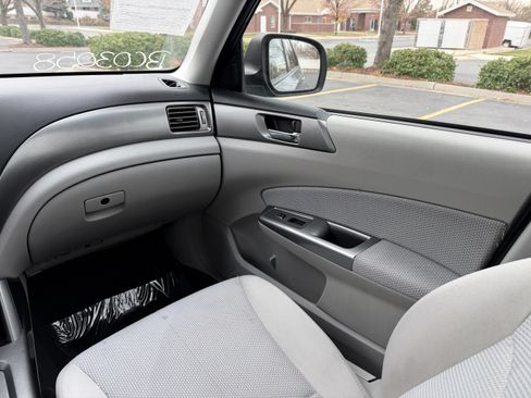 Used 2013 Subaru Forester 2.5X Premium w/ Popular Pkg 2 AWD/4WD image 20