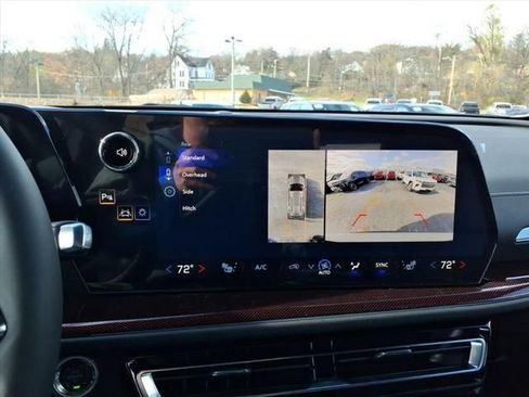 New 2026 Chevrolet Traverse Z71 w/ Enhanced Driving Package AWD/4WD image 21