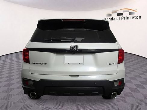 Certified 2024 Honda Passport EX-L image 4
