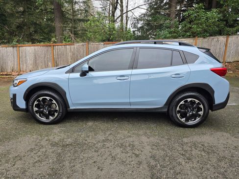 Used 2022 Subaru Crosstrek 2.0i Premium w/ Moonroof Package image 8